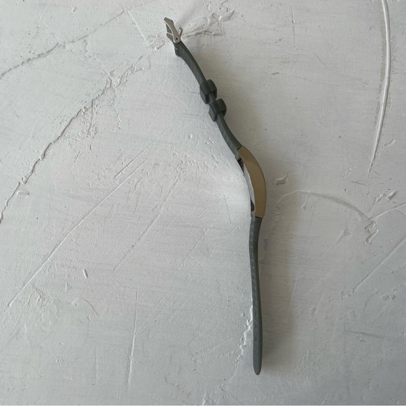 Vintage Y2K Guess Watch Rubber Stainless Steel Retro Watch - Picture 5 of 10